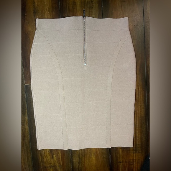 Elegant Nude Bandage Skirt - Picture 6 of 9